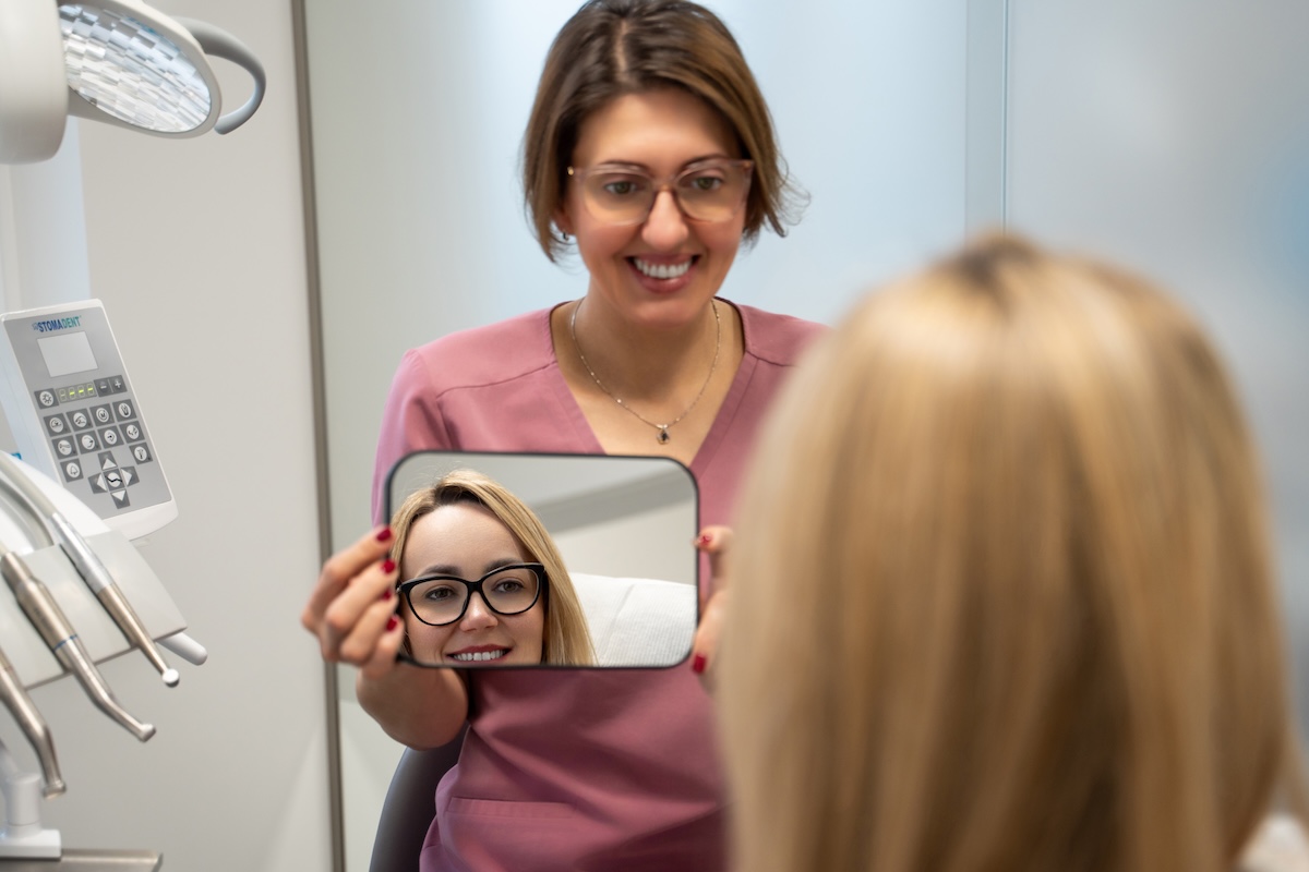 Witaj w miejscu, gdzie komfort, spokój i przyjazna atmosfera idą w parze z profesjonalnym leczeniem stomatologicznym.