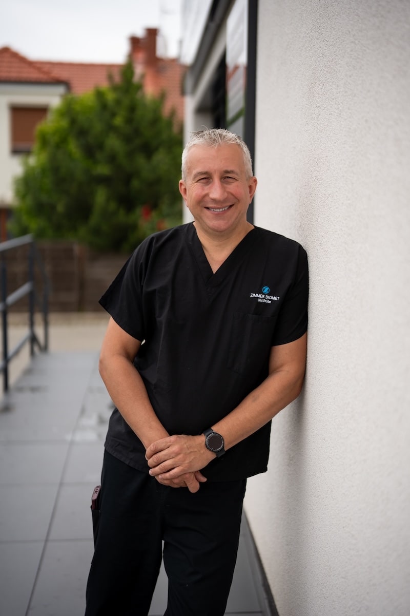 Dr n.med. Bartosz Łuszczyński